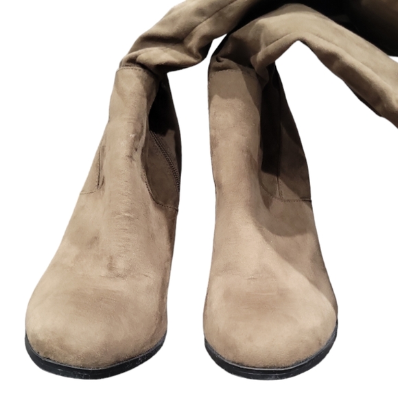 Charlotte Russe Brown Faux Suede Thigh High Heeled Boots Size 8 - Picture 4 of 9